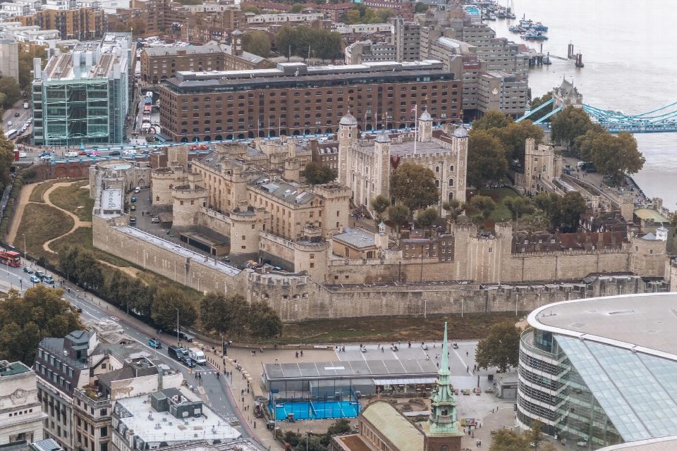 London Stories for Visitors: Tech Eyes on the Cityscape technology
