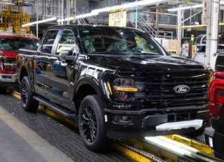 Ford F-150 Eliminates Key Security Feature: What You Need to Know news-01092024-014512