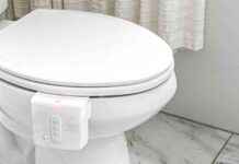 Revolutionary AI Toilet Attachment: Analyzing Your Poop with Team of Physicians news-25102024-002958