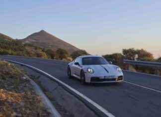 Introducing the 911 Carrera T: A Closer Look at Porsche’s Latest Model news-29102024-202300