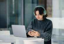 AI-Powered Smartphones: Revolutionizing Workplace Productivity – FutureIoT news-06112024-104155