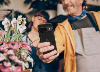 Google Adds Digital Watermarks to Images Edited with Magic Editor AI google-adds-digital-watermarks-to-mages-edited-with-magic-editor-a