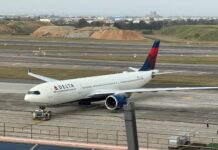 Delta Flight DL275 Diverted LAX: Unraveling the Unexpected Landing Drama Delta Flight DL275 diverted, DL275 LAX diversion, Delta emergency landing LAX, DL275 flight update, Delta diverted flight news, DL275 incident report, LAX airport flight diversion